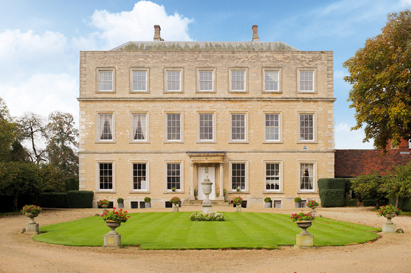 Coco Welcomes Newington House Oxfordshire Uk Wedding Venues