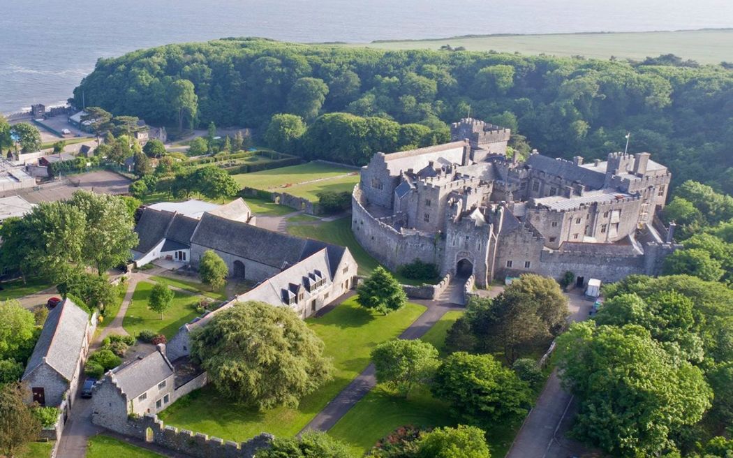 Wedding Venues In Vale Of Glamorgan Wales St Donat S Castle Uk