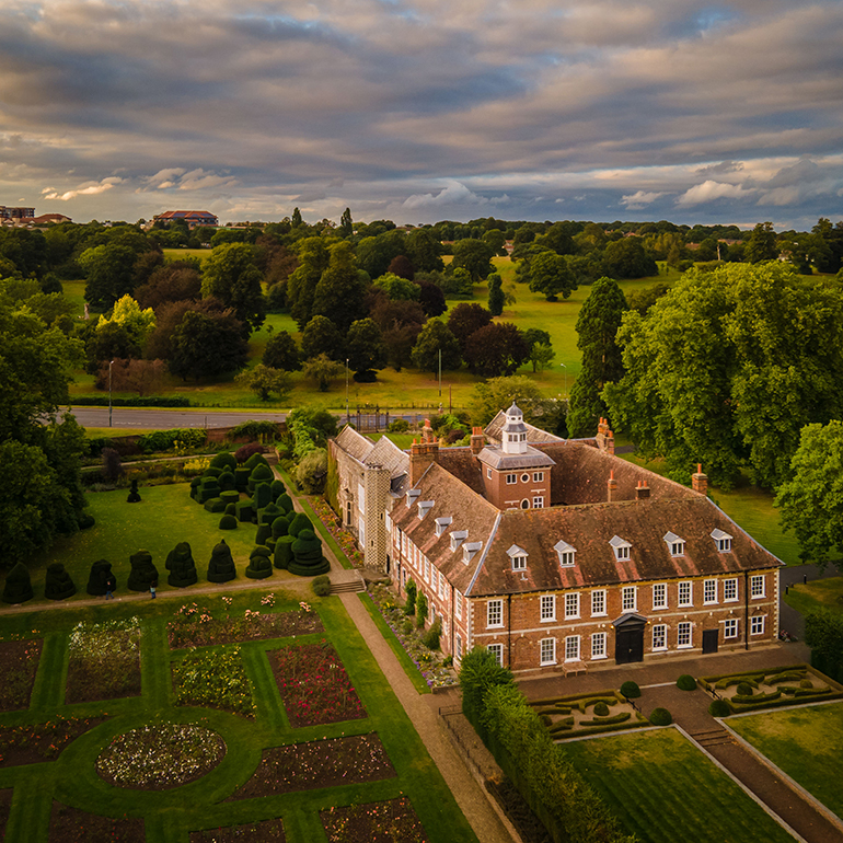 Hall Place & Gardens