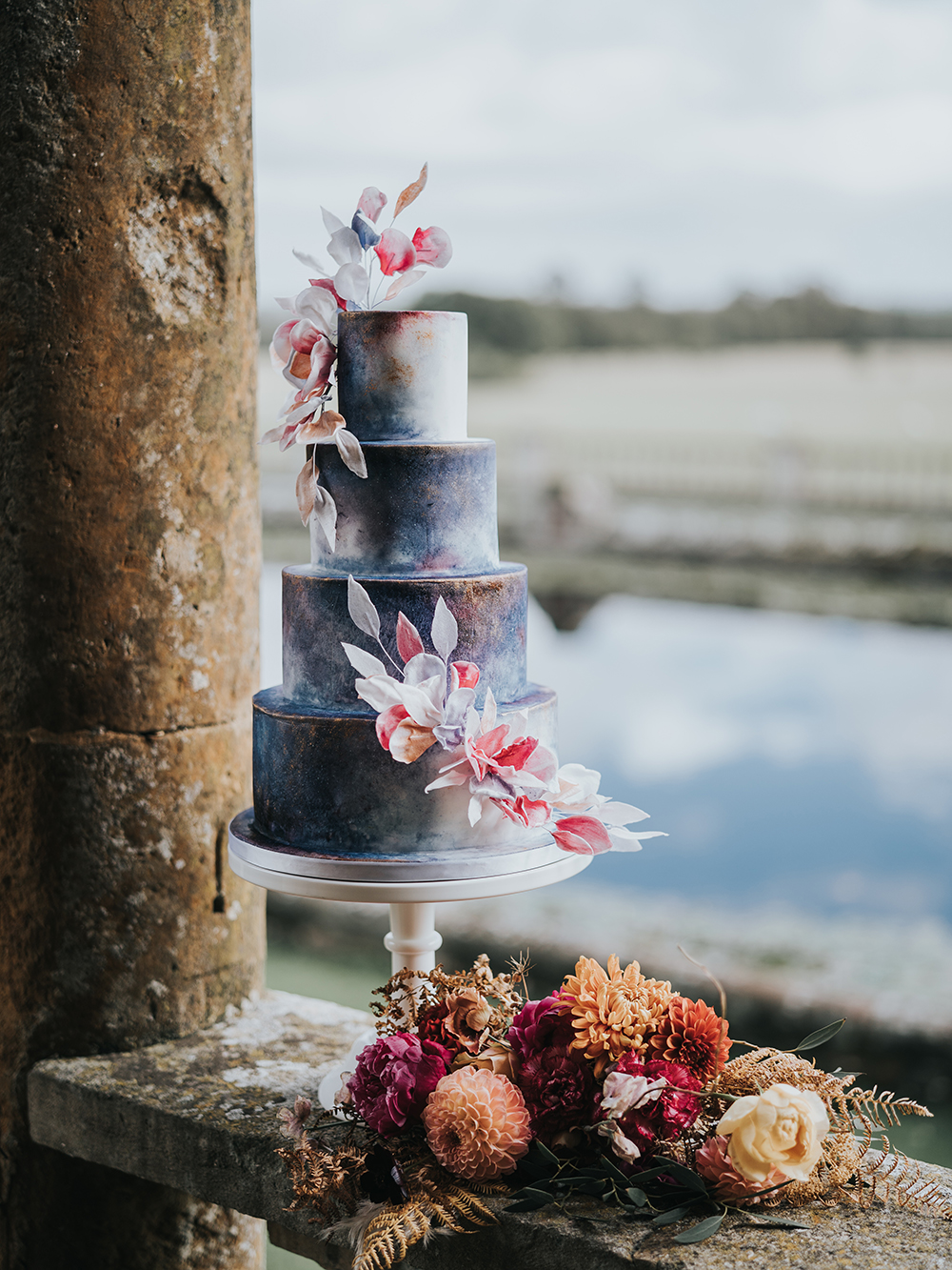 Terre et Lune Cake Design | Love My Dress, UK Wedding Blog, Podcast,  Directory & Shop | Luxury wedding cake, Cake designs, Elegant birthday cakes
